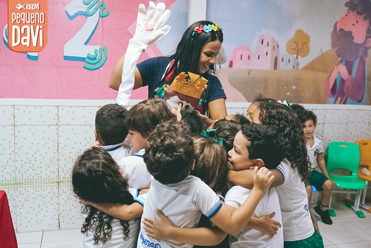 Educação Cristã no ISEM Escola em Duque de Caxias